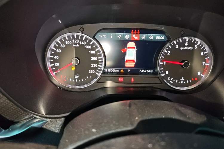 Used Brilliance V7 2018 280T DCT Luxury Model 5 Seats Odometer Close Up