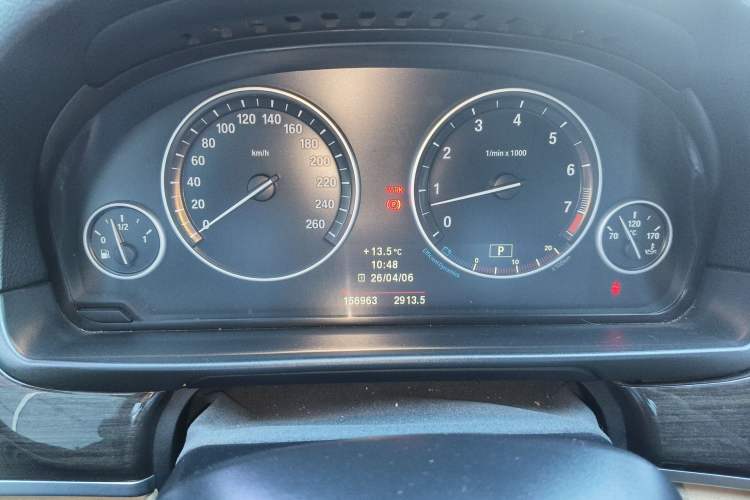 Used BMW 5 Series 2013 535Li Leading Model
