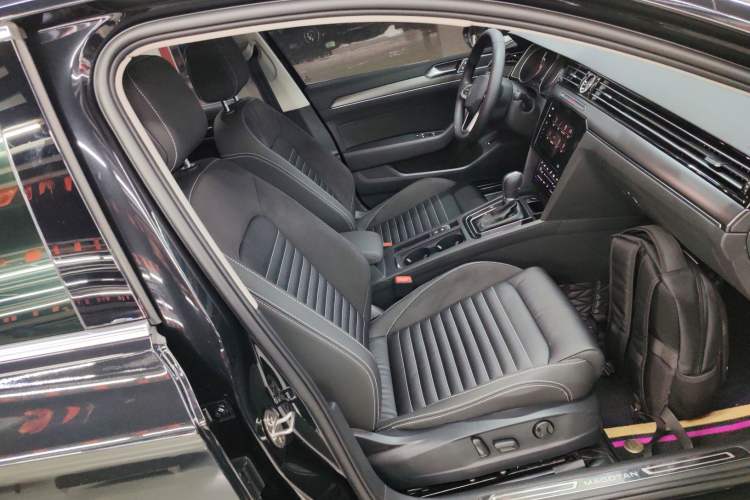 Used Volkswagen Magotan 2020 330TSI DSG Leading Model
