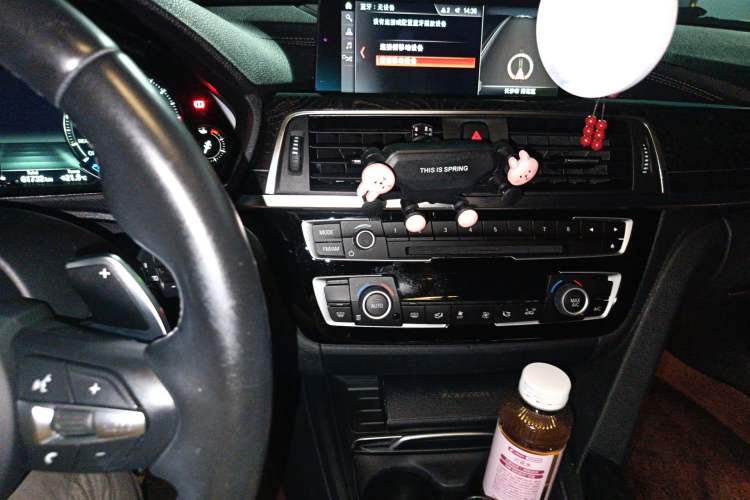 Used BMW 3 Series 2018 320Li M Sport Night Edition Audio And AC Panel