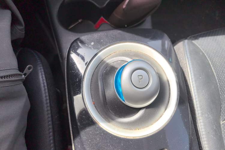 Used Venucia Leaf 2014 Navigation Version 6.6 KW