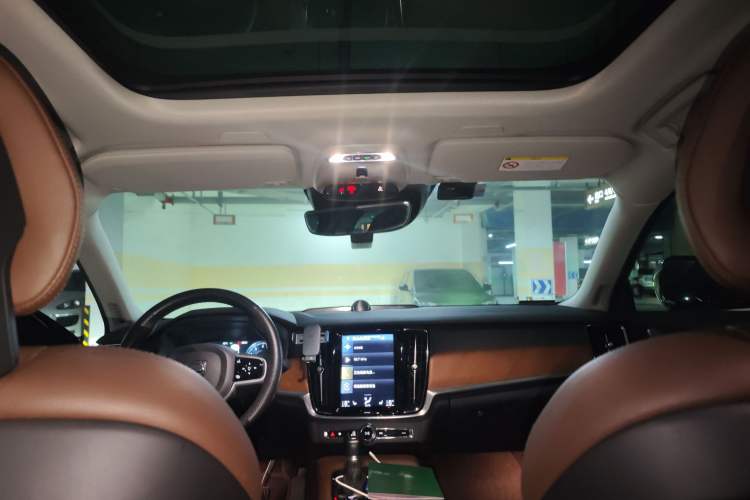 Used Volvo S90 2017 T5 Smart Luxury Edition