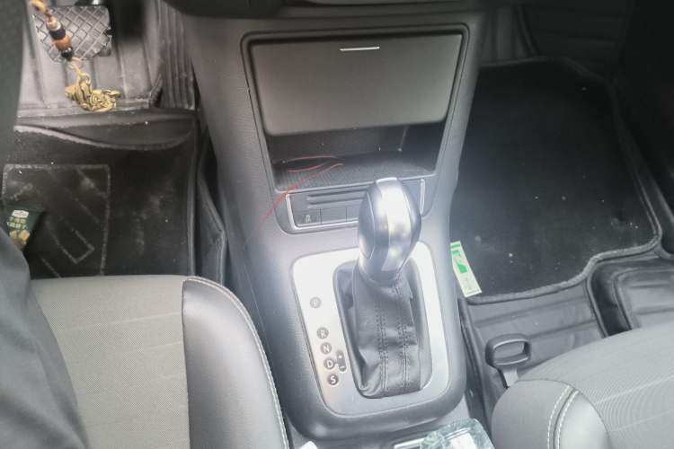 Used Volkswagen Tiguan L 2017 300TSI Automatic Two-Wheel Drive Silk Road Luxury Edition