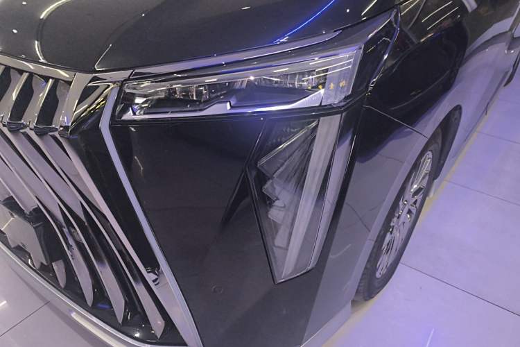 Used GAC Trumpchi M8 2024 Zongshi Series 400T Ultimate Edition Left Front Headlight