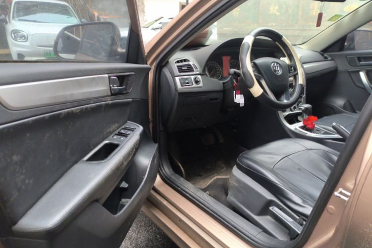 Used Brilliance H530 2017 1.6L Automatic Comfort Model Driver Seat