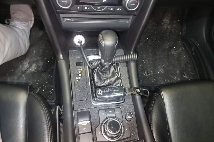 Used Mazda 3 Axela 2019 Cloud-Controlled Sedan 1.5L Automatic Luxury Model China VI Standard Gear Lever