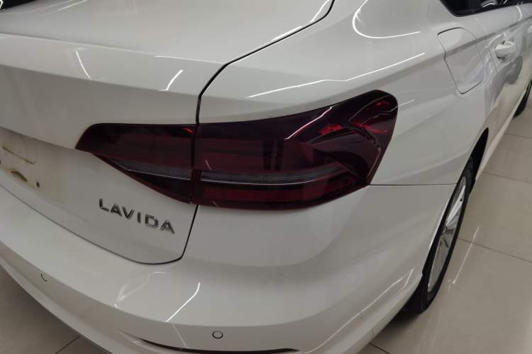 Used Volkswagen Lavida 2022 1.5L Automatic Comfort Edition Right Rear Taillight
