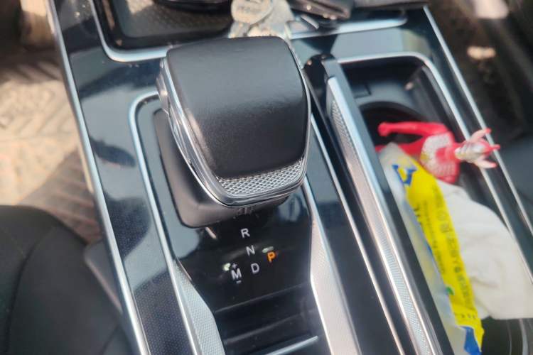 Used Hongqi HS5 2023 2.0T Qixiang Pro Edition
