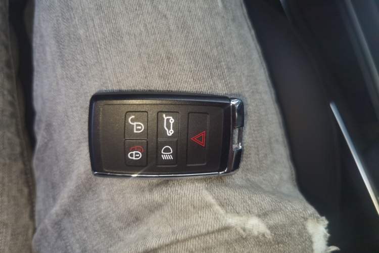 Used Jaguar F-PACE 2021 250 PS Vehicle Key