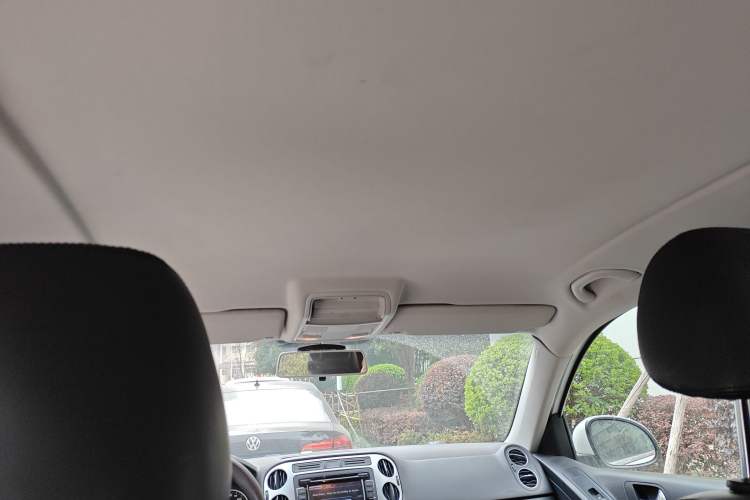 Used Volkswagen Tiguan 2013 1.8TSI Manual Two-Wheel Drive Trend Edition Headliner