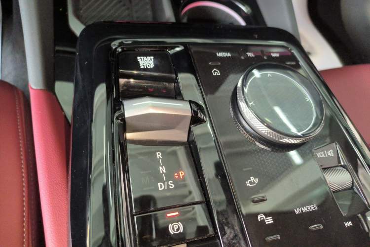 Used BMW 5 Series 2025 525Li M Sport Package Gear Lever