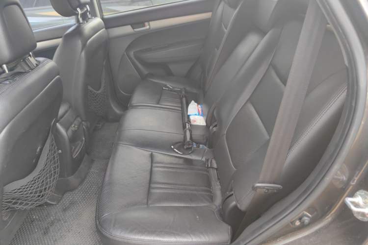 Used Kia Sorento 2013 2.4L 7-Seater Gasoline Luxury Version China IV Standard
