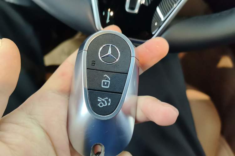 Used Mercedes-Benz E-Class New Energy 2024 E 350 e L Plug-in Hybrid Sedan
