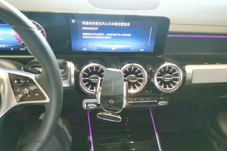 Used Mercedes-Benz GLB 2024 Refresh GLB 220 Dynamic Edition Audio And AC Panel