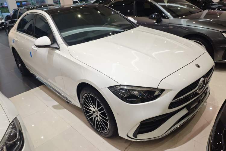 Used Mercedes-Benz C-Class 2024 Restyled C 260 L Sport Edition Front Right 45 Deg