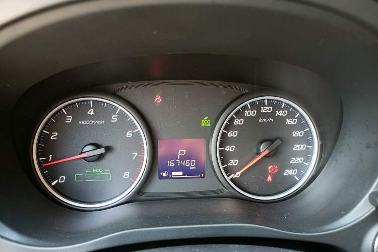 Used Mitsubishi Outlander 2018 2.0L Two-Wheel-Drive Jiale Edition 7-Seater