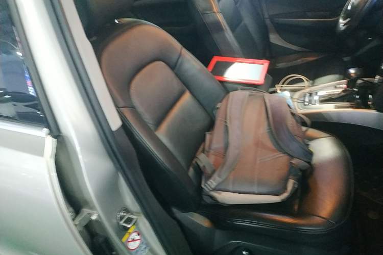 Used Audi Q5 2016 40 TFSI Trendy Edition Right Front Seat