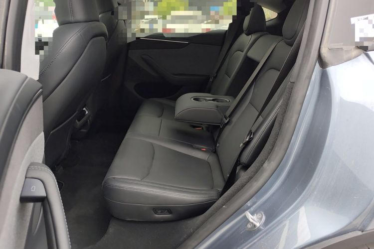 Used Tesla Model Y 2025 Rear-Wheel-Drive Version
