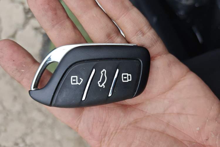 Used Roewe i6 MAX 2020 300TGI Automatic "Swell Cool Smart Drive" Edition