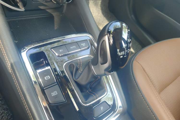 Used CHANGAN Eado New Energy 2018 1.0T PHEV Navigation Model Gear Lever