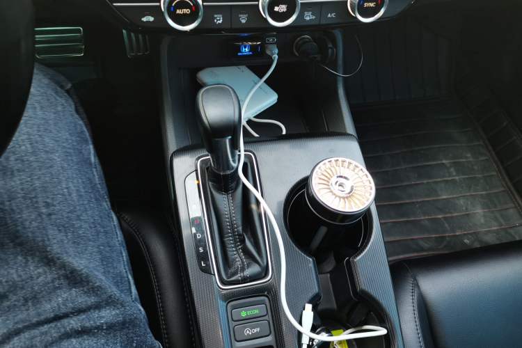 Used Honda Civic 2022 240TURBO CVT Dynamic Edition Gear Lever