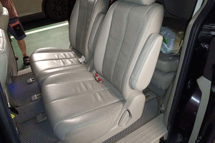 Used Mazda 8 2011 2.3L Ultimate Edition
