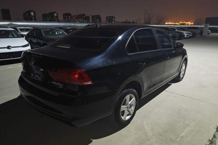 Used Volkswagen Santana 2016 1.6L Manual Fashion Edition