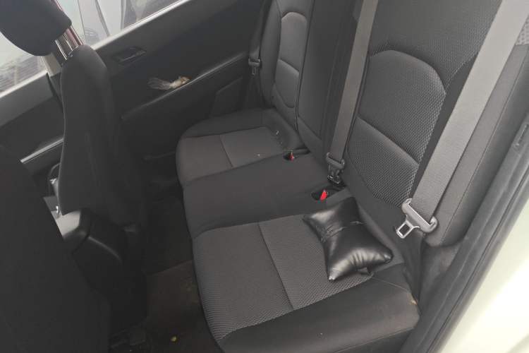 Used Hyundai ix25 2017 1.6L Manual Fashion Model