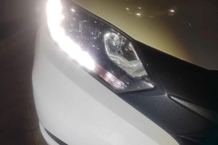 Used Honda Vezel 2018 1.5L CVT 2WD Technology Elite Model Right Front Headlight