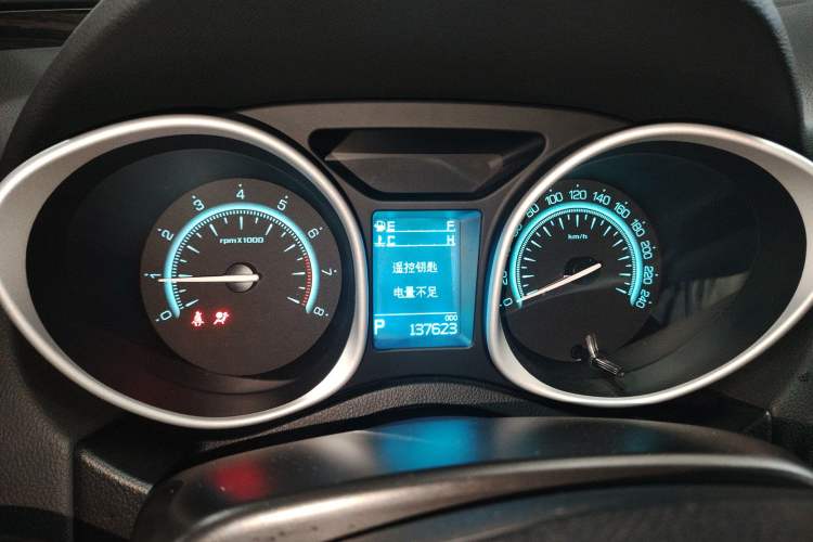 Used GAC Trumpchi GS5 Super 2015 1.8T Automatic Two-Wheel Drive Luxury Edition