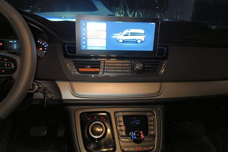 Used SAIC MAXUS G20 2023 Facelifted ES 2.0T Gasoline Automatic Value Edition
