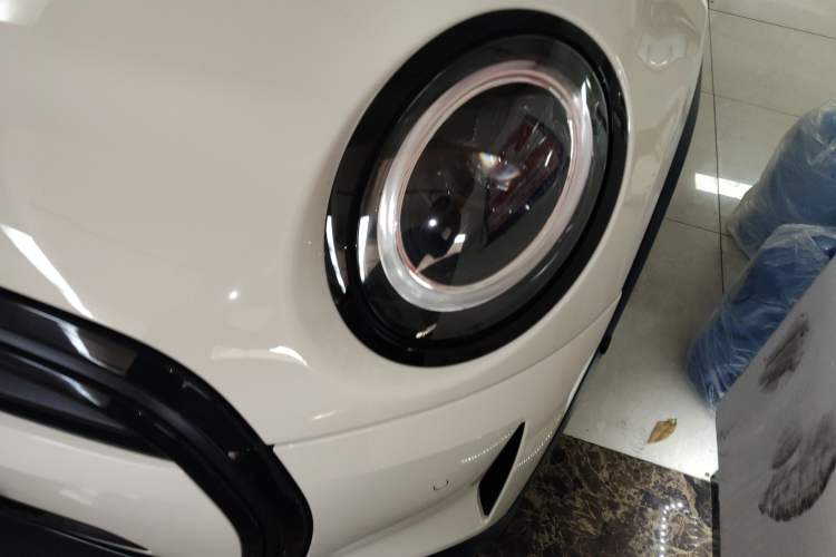 Used MINI MINI 2023 1.5T COOPER Artist