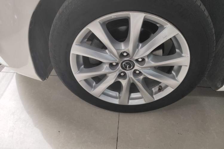 Used Mazda Atenza 2017 2.0L Blue Sky Luxury Edition
