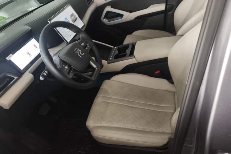 Used BYD Yuan UP 2025 Intelligent Driving Version 401 km Beyond-Range Edition