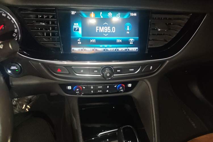 Used Buick Regal 2019 Revised 20T Luxury Version China VI Standard