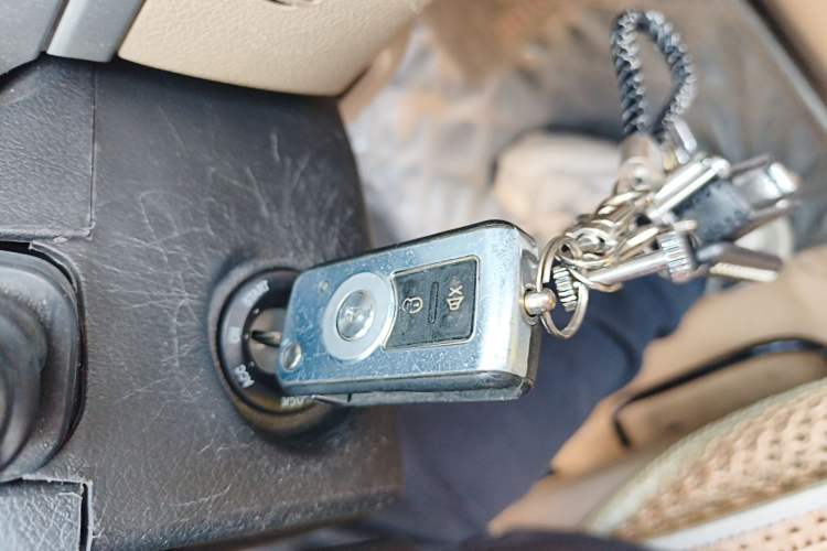 Used Buick Excelle 2013 1.5L Manual Classic Model Vehicle Key