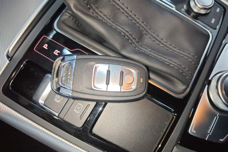 Used Audi A6L 2018 30th Anniversary Edition 35 TFSI Sport Edition
