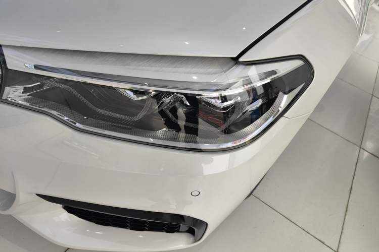 Used BMW 5 Series 2018 Restyled 530Li Luxury Edition M Sport Package
