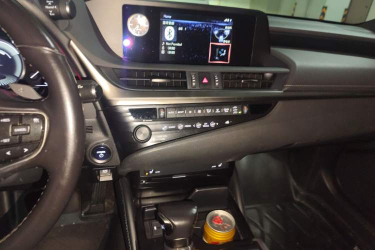 Used Lexus ES 2018 300h Premier Edition China VI Standard
