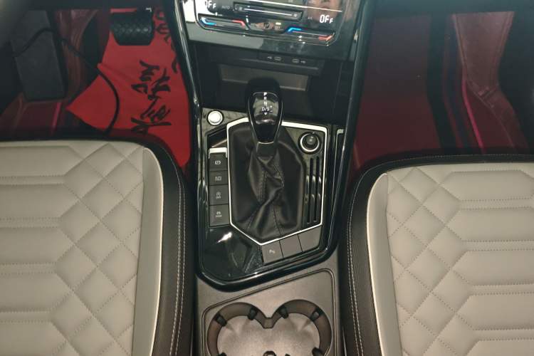 Used Volkswagen Tayron 2023 300TSI Two-Wheel-Drive Luxury Plus Advanced Edition
