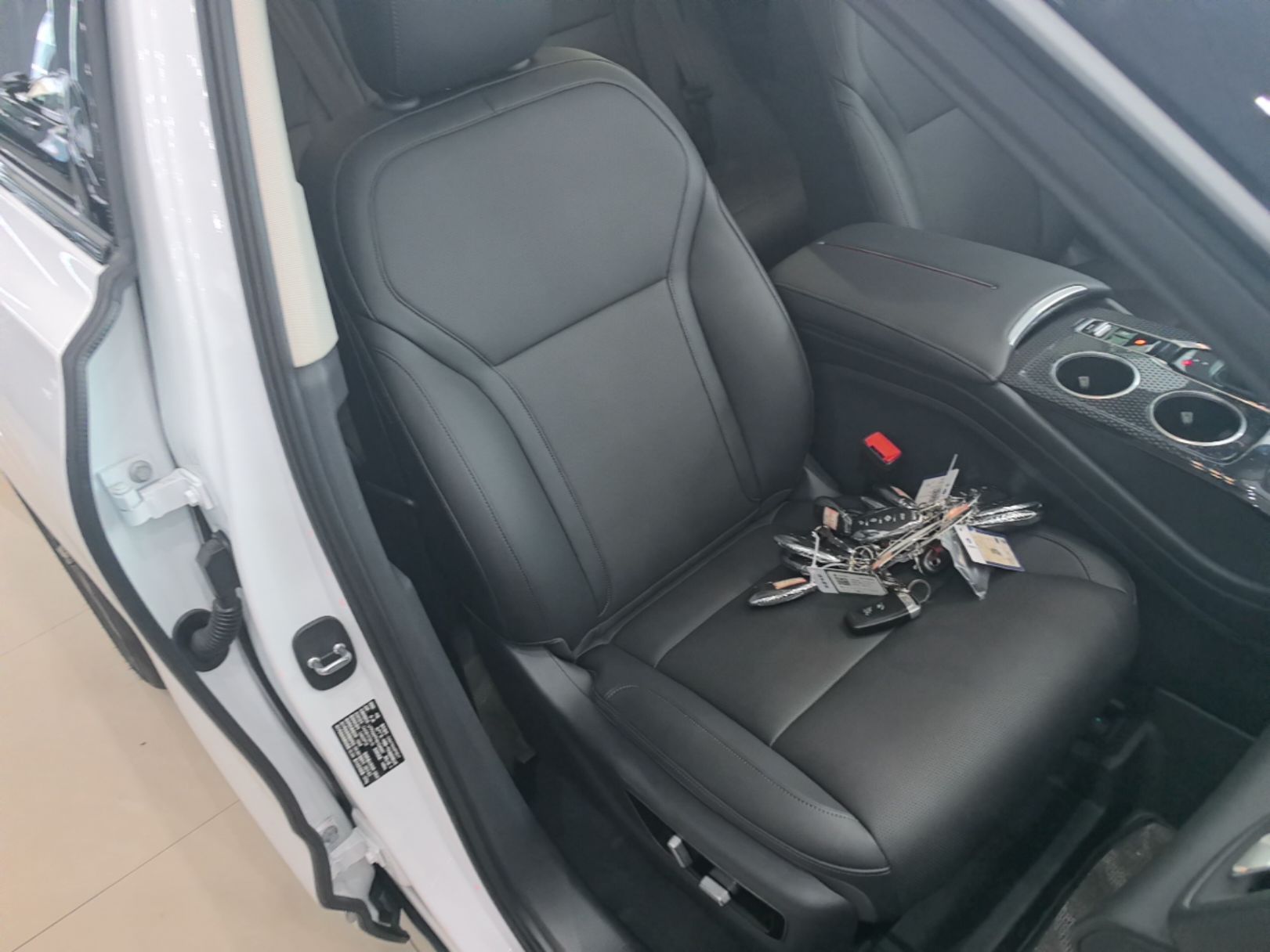 Hongqi HS3 PHEV 2025 Model PHEV 117km Jingwei PLUS Edition — снимка 19