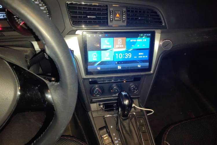 Used Volkswagen Lamando 2018 230TSI DSG Fashion Edition
