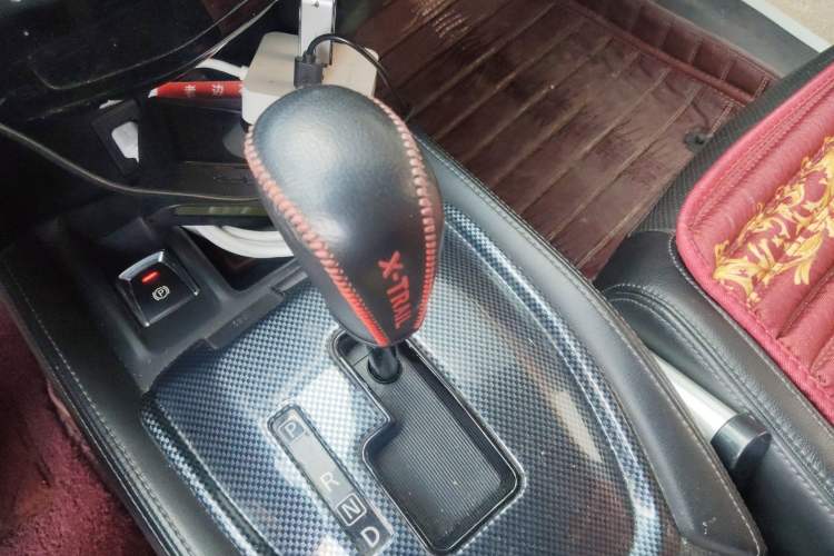 Used Nissan X-Trail 2019 2.5L CVT Smart Connect Luxury Edition 4WD Gear Lever