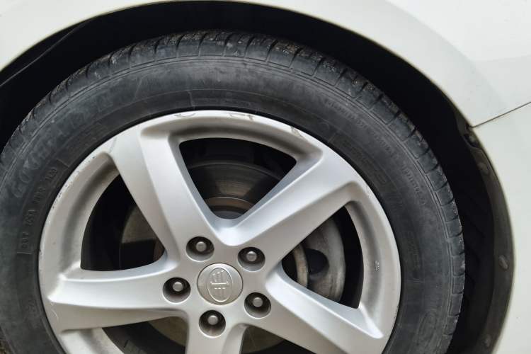 Used Bestune B70 2014 2.0L automatic luxury version
