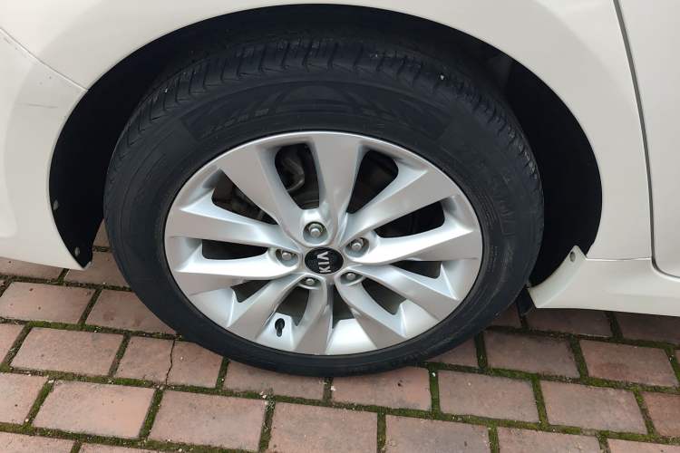 Used Kia K5 2016 1.6T Automatic GLS
