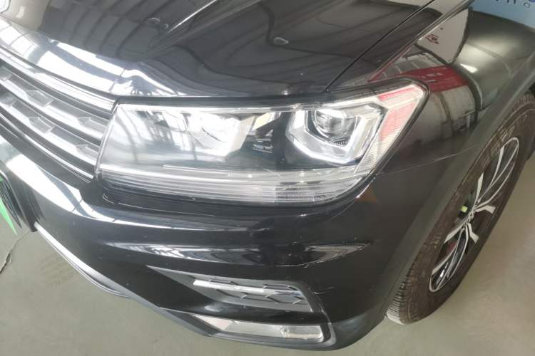 Used Volkswagen Tiguan L 2018 Revised Version 330TSI Automatic Two-Wheel Drive Comfort Edition Left Front Headlight