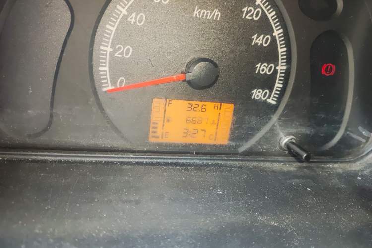 Used Wuling Zhiguang Small Truck 2020 1.2L Single Cab Odometer Close Up