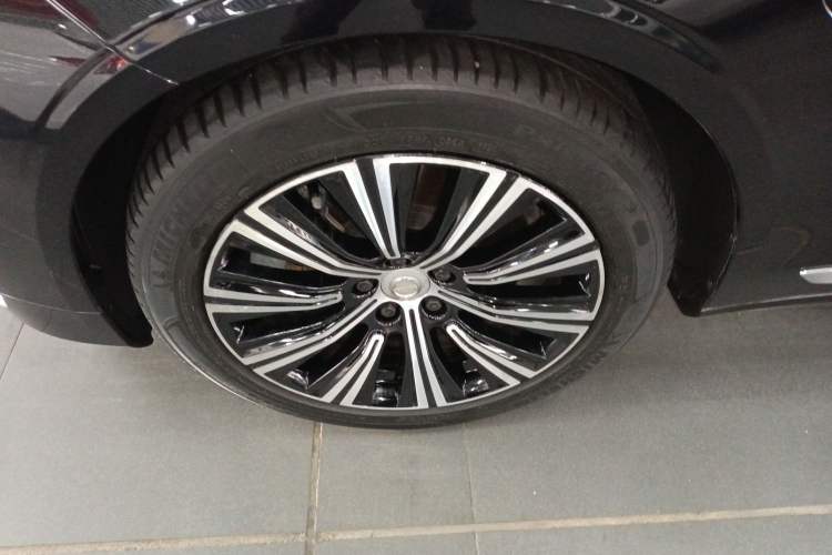 Used Volvo S90 New Energy 2021 T8 eDrive Hybrid Zhiyi Luxury Edition
