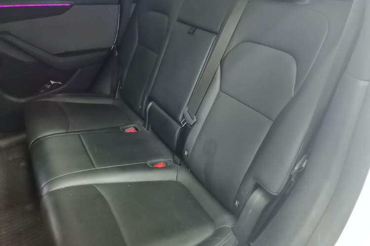 Used Tesla Model Y 2025 Rear-Wheel-Drive Version