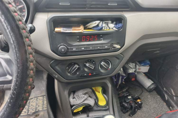 Used Wuling Hongguang 2019 1.5L S Standard Version China VI LAR
